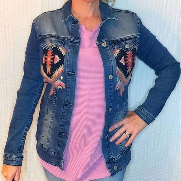 LuLaRoe "Jaxson" Style Embroidered Aztec Denim Jacket Size Small (6-8) - Picture 1 of 9